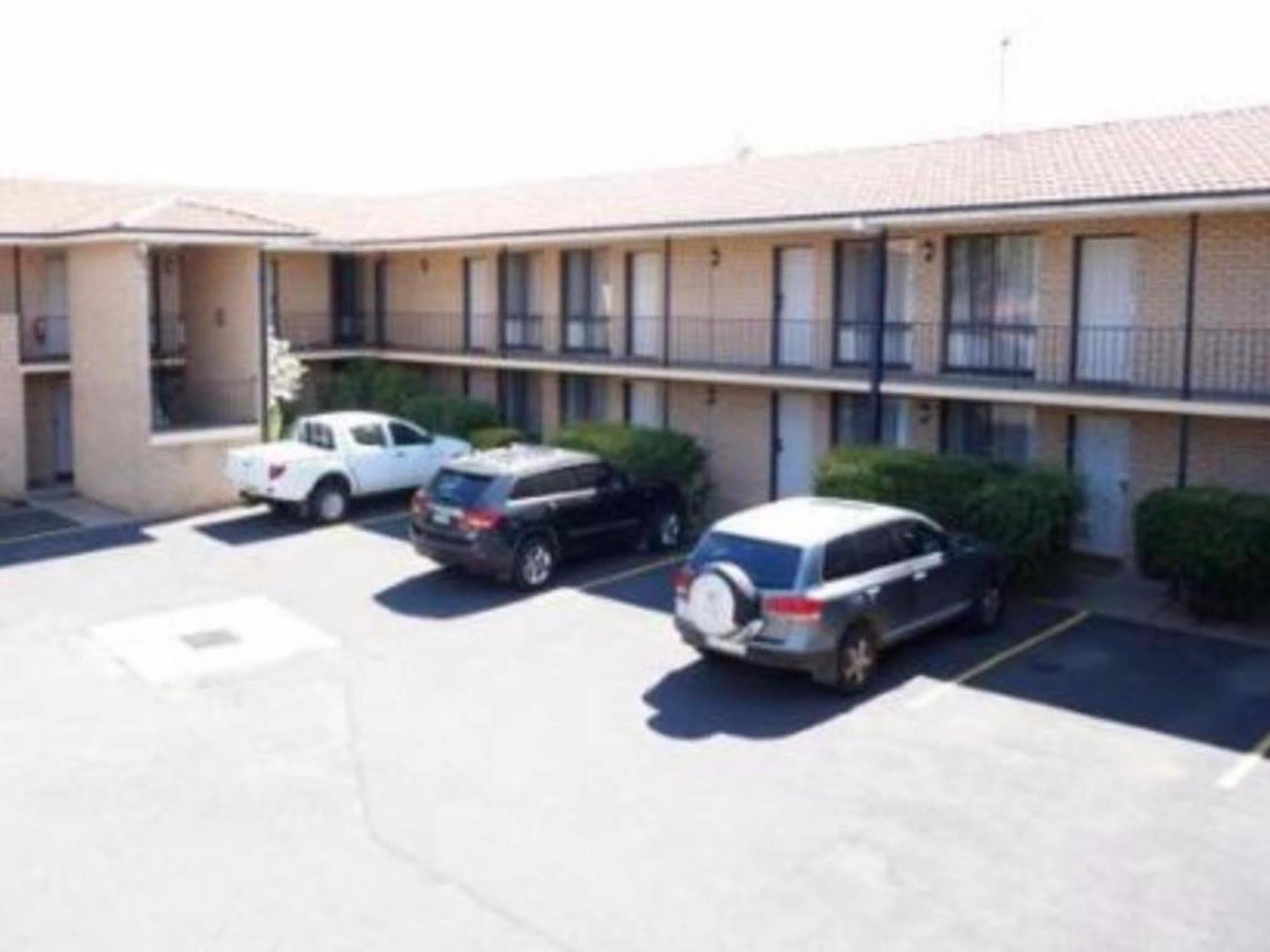 West End Motor Lodge オレンジ エクステリア 写真